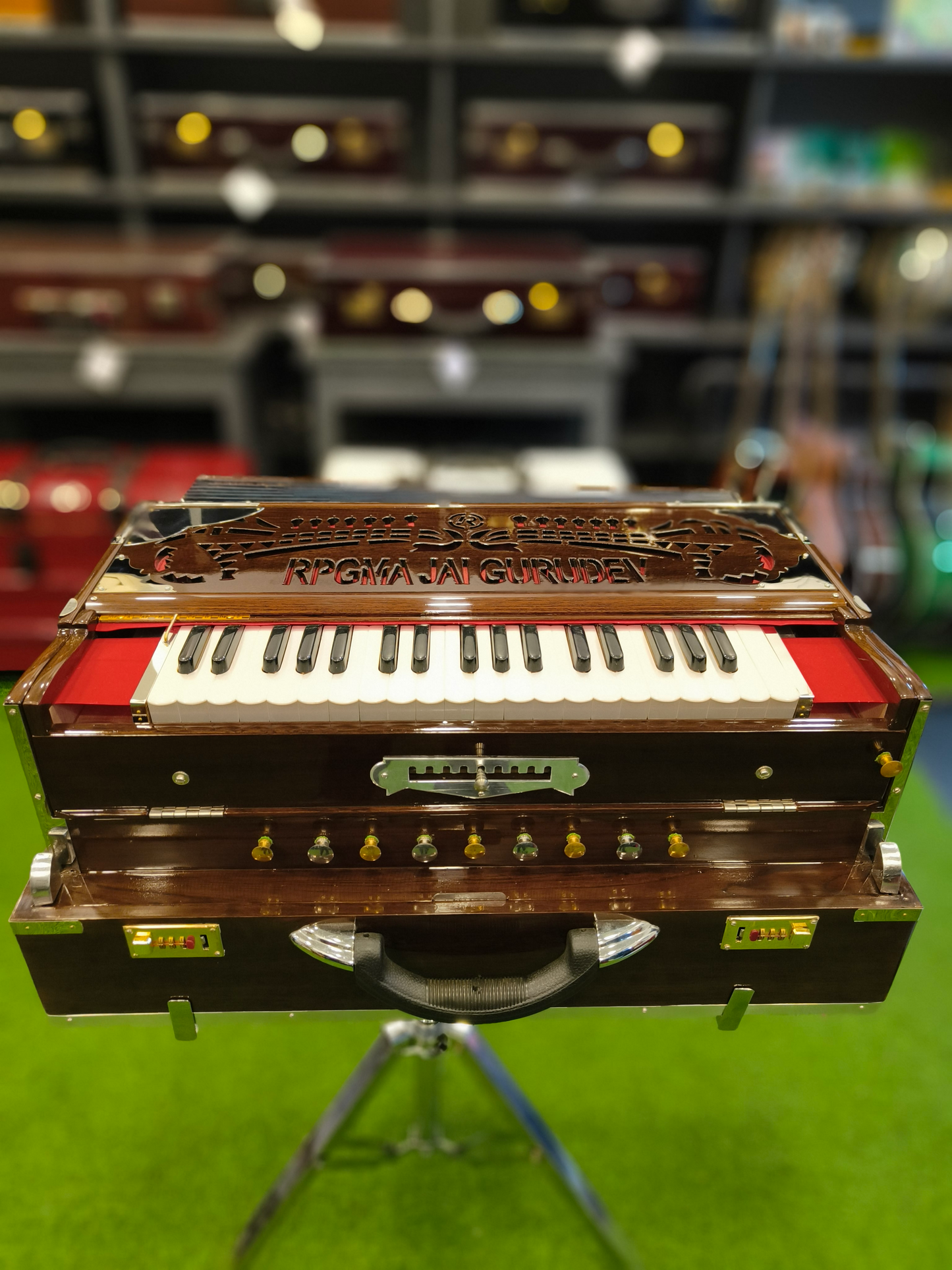 Jai Gurudev - 3 Line 9 Scale Changer Male Male Female Premium Harmonium