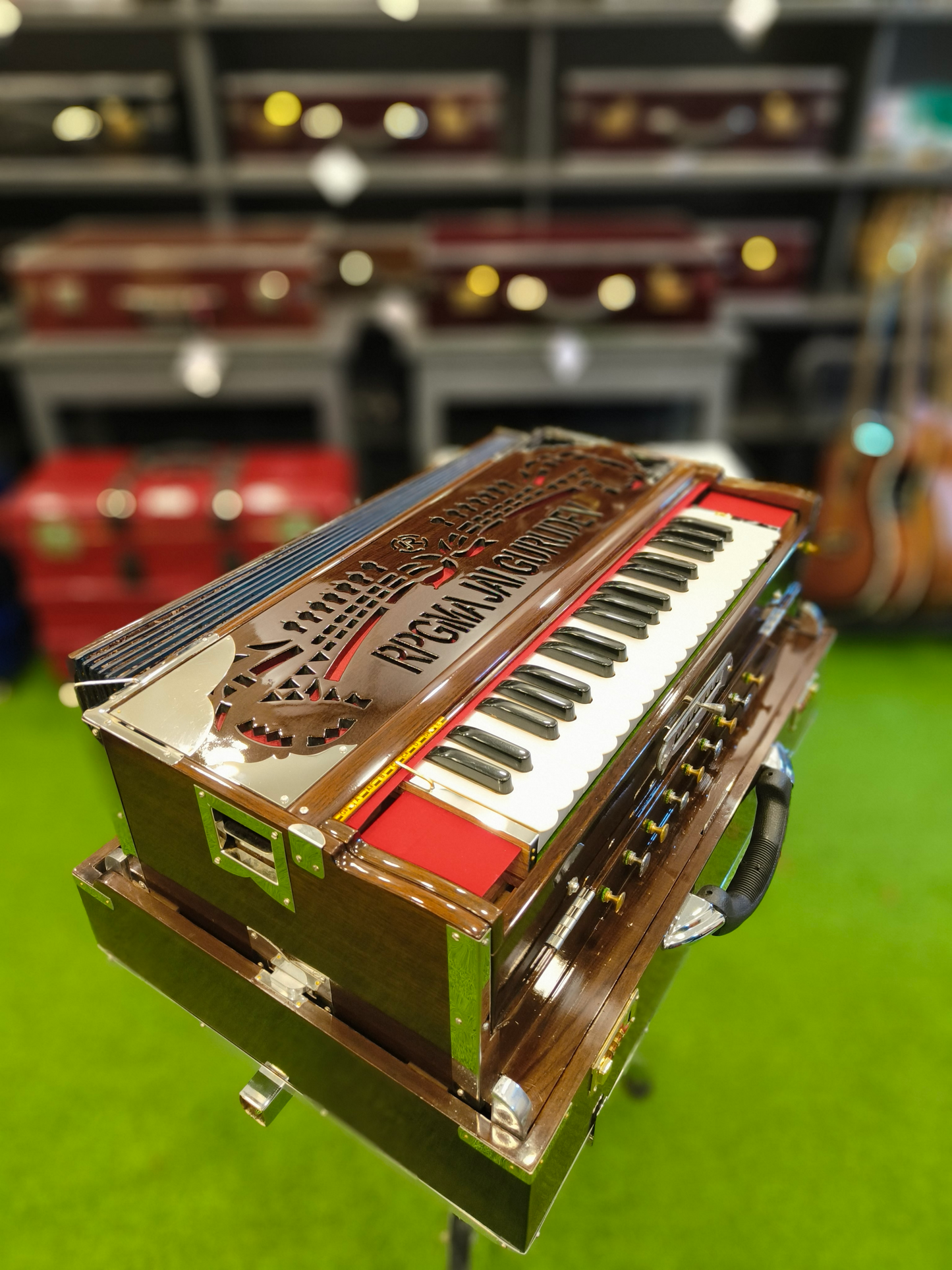 Jai Gurudev - 3 Line 9 Scale Changer Male Male Female Premium Harmonium